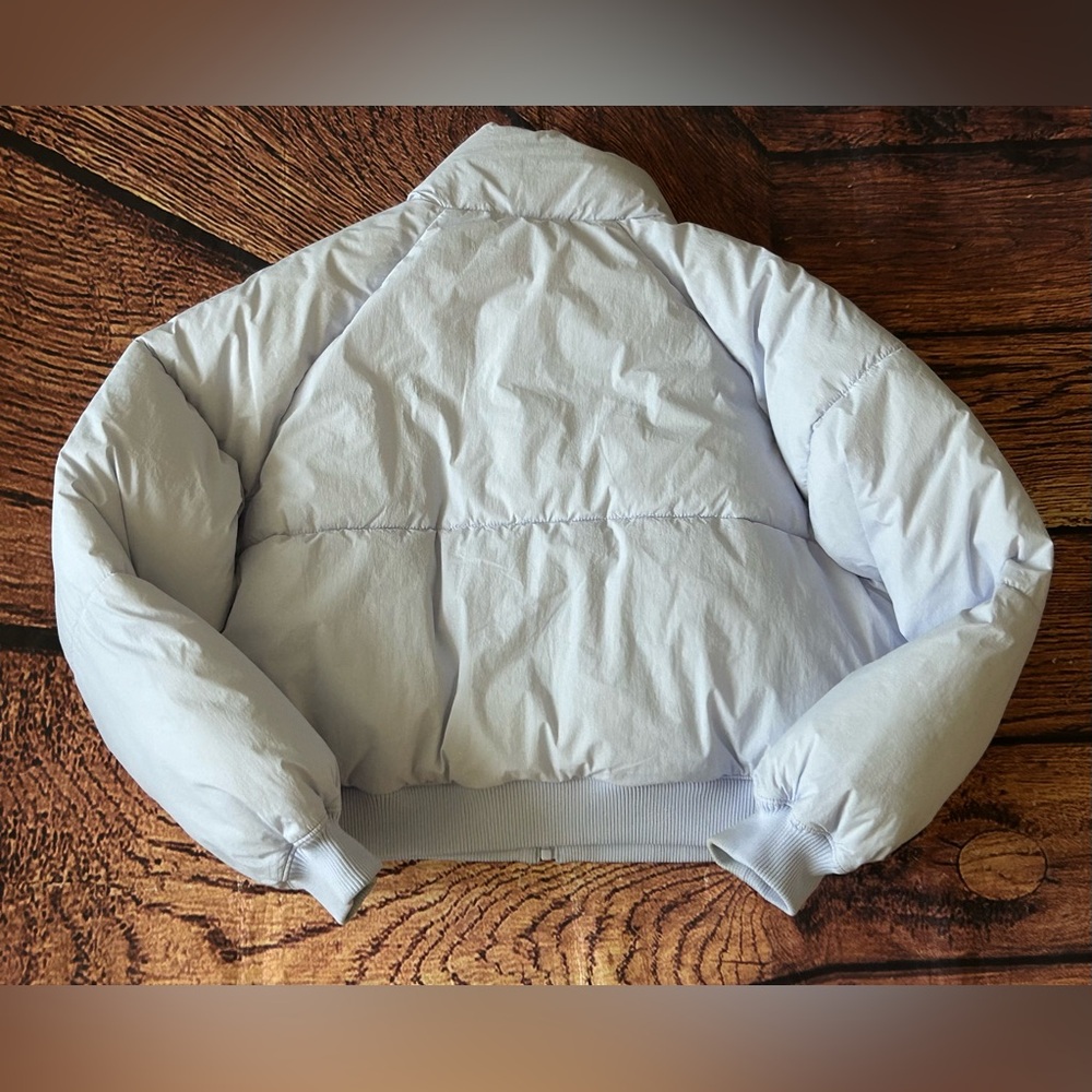 Gap Oversized Crop Puffer Jacket Size Medium - image 8